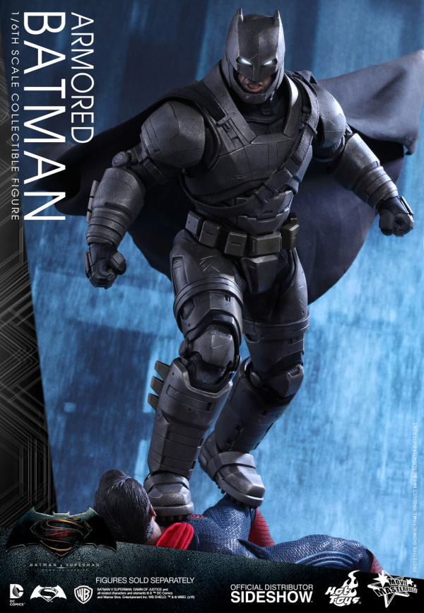 batman-v-superman-armored-batman-sixth-scale-hot-toys-902645-02