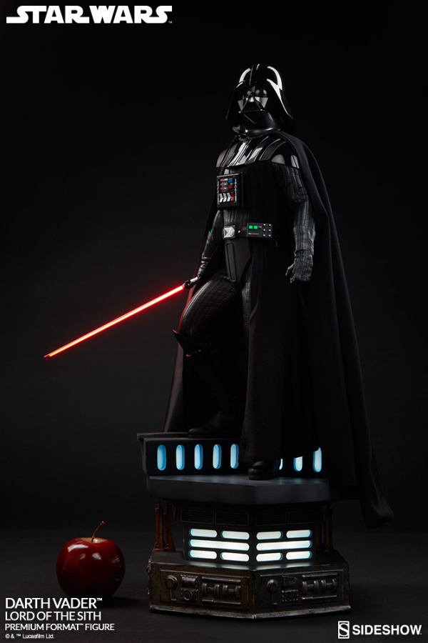 star-wars-darth-vader-lord-of-the-sith-premium-format-300093-04