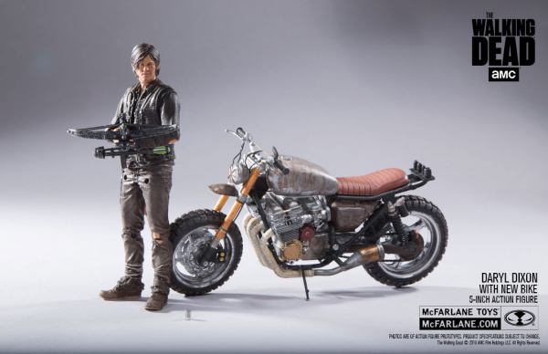 walking-dead-s6-daryl-with-bike-007