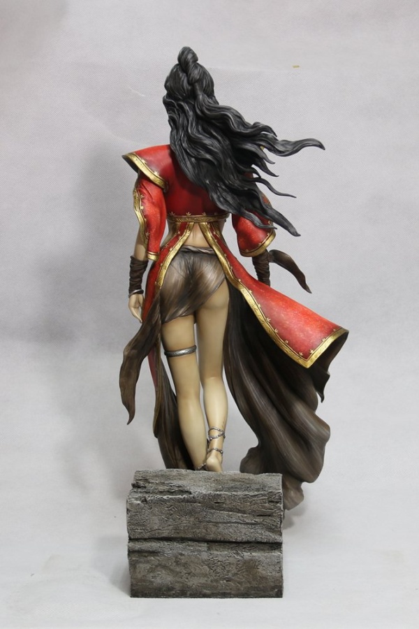 fantasy-figure-gallery-statue-1-4-dead-moon-luis-romulo-royo-54-cm-3