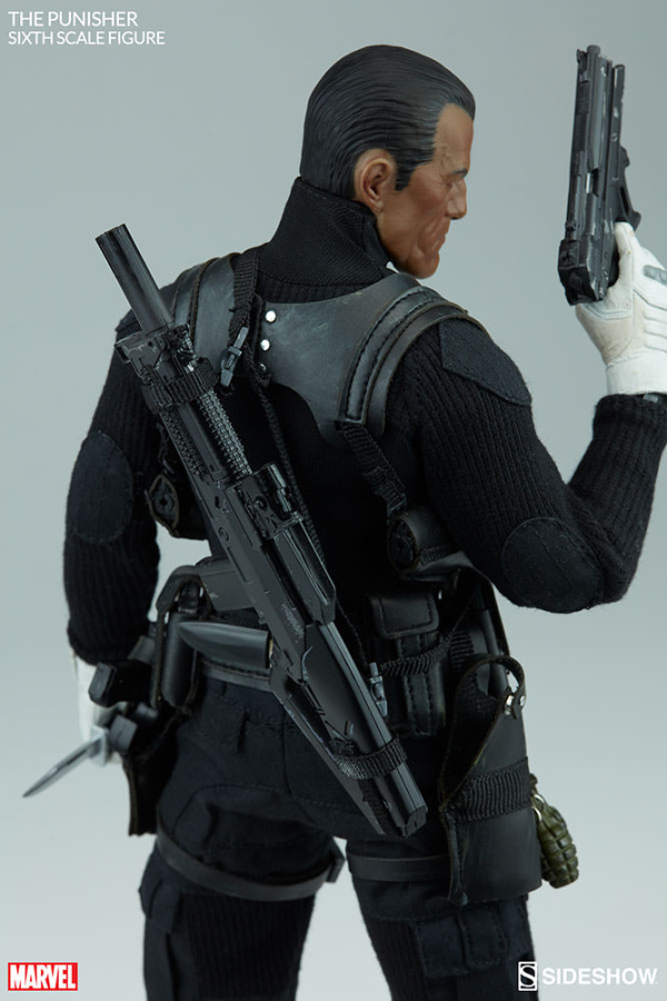 marvel-the-punisher-sixth-scale-figure-100212-07